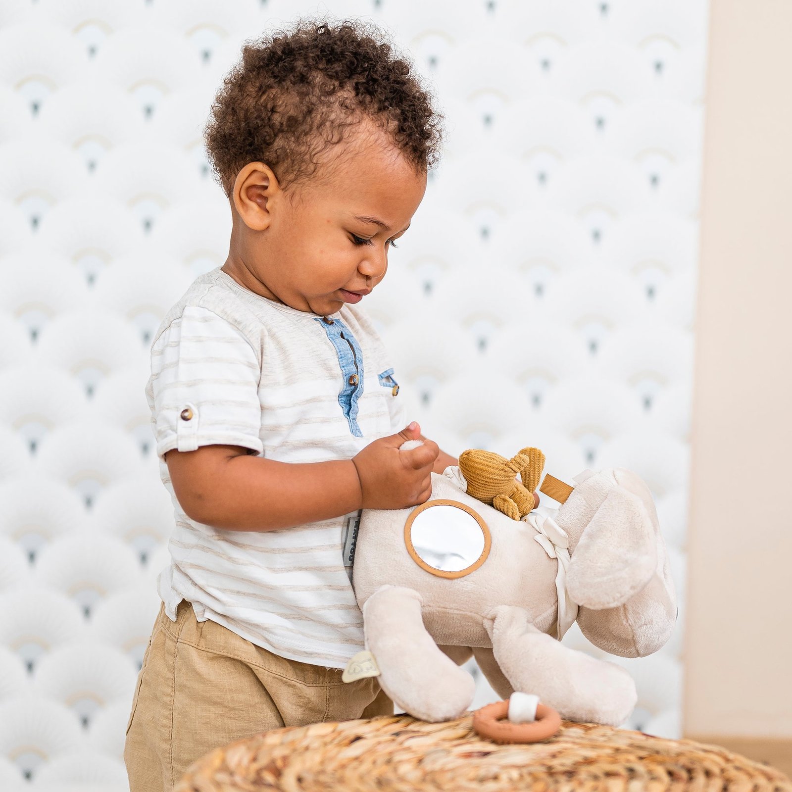 5414673388429B.jpg CHARLIE Pas- aktivna plišana igračka - Image 1