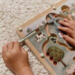 LITTLE DUTCH Magnetic Maze Mala farma - Image 6