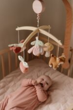 LITTLE DUTCH Muzička vrteška za krevetac - Fairy Garden - Image 4