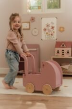 LITTLE DUTCH Drvena kolica za lutke - Image 2
