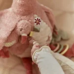 LITTLE DUTCH Aktivni plišani flamingo - Image 3