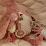 LITTLE DUTCH Aktivni plišani flamingo - Image 6